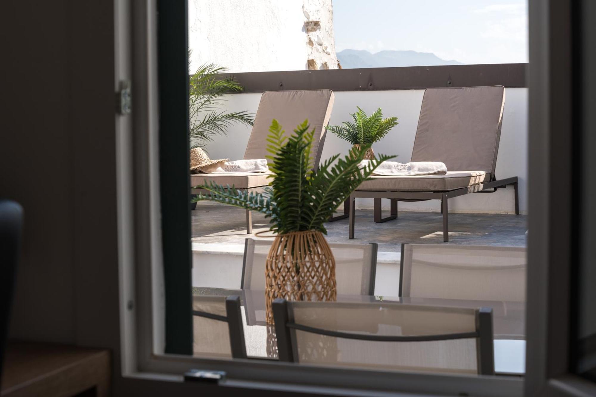 La Duca Suites & Apartments ปาแลร์โม ภายนอก รูปภาพ