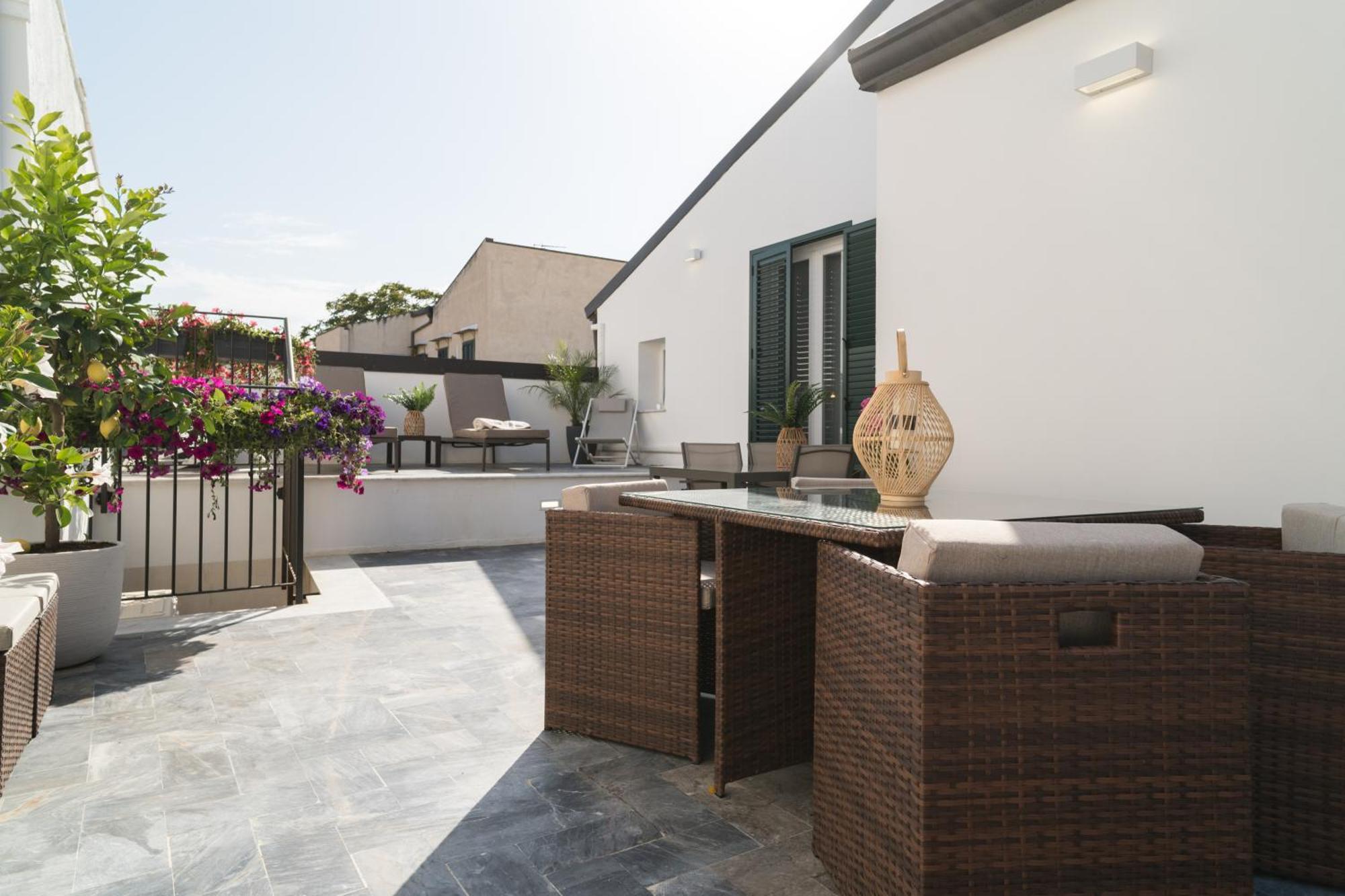 La Duca Suites & Apartments ปาแลร์โม ภายนอก รูปภาพ