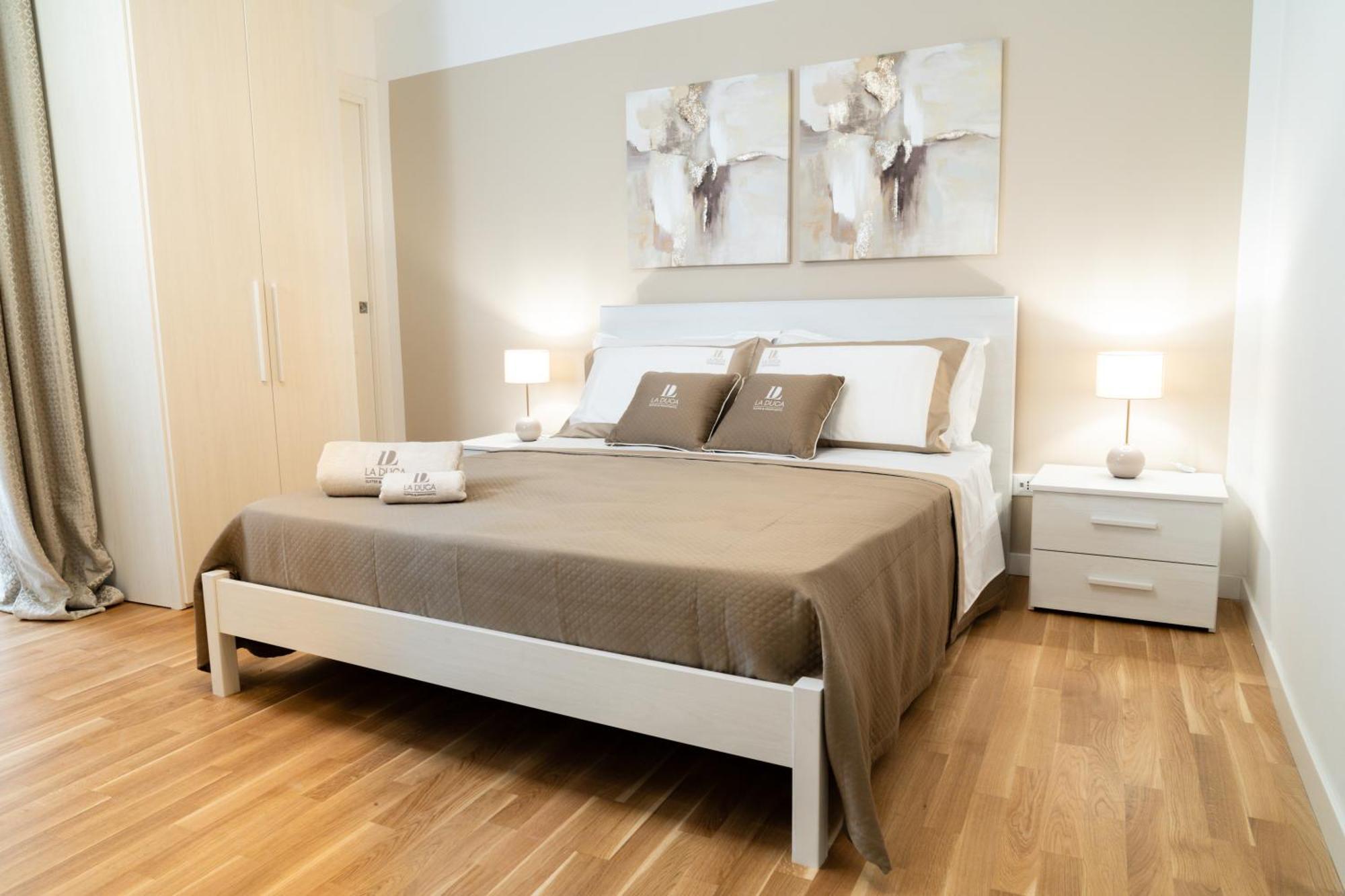 La Duca Suites & Apartments ปาแลร์โม ภายนอก รูปภาพ