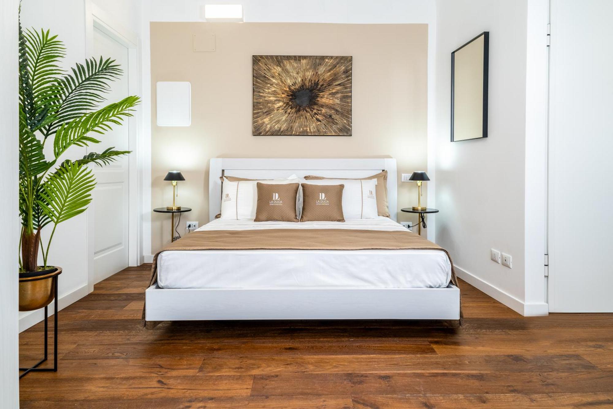 La Duca Suites & Apartments ปาแลร์โม ภายนอก รูปภาพ